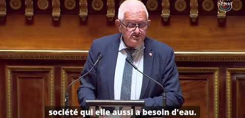 "Le texte ne répond en rien aux urgences du monde agricole"